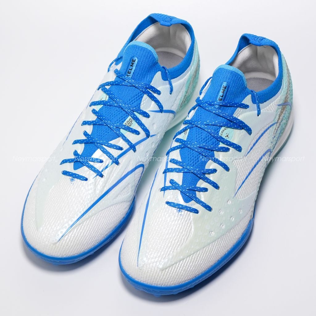 Giày đá bóng cỏ nhân tạo Kelme FLASH 6.0.4 TF - White/Blue 8621ZX1406-162