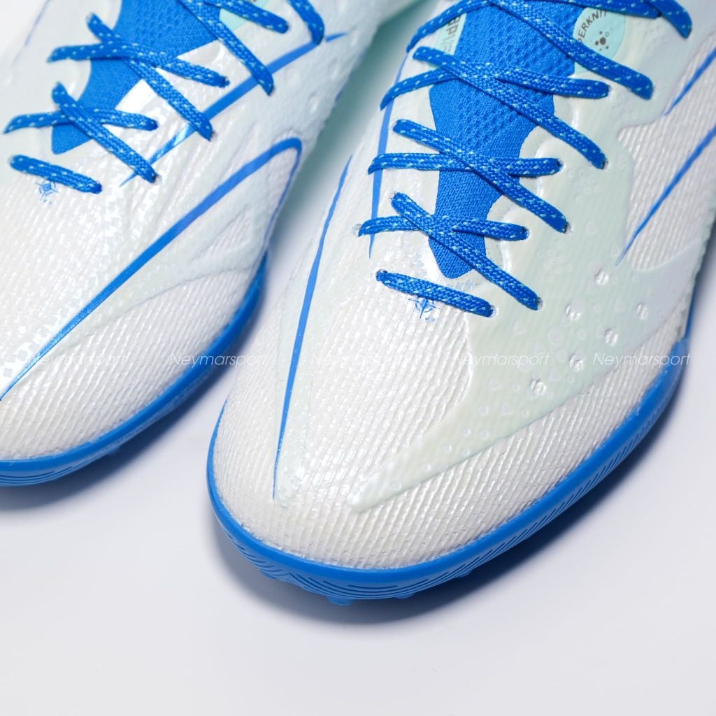 Giày đá bóng cỏ nhân tạo Kelme FLASH 6.0.4 TF - White/Blue 8621ZX1406-162