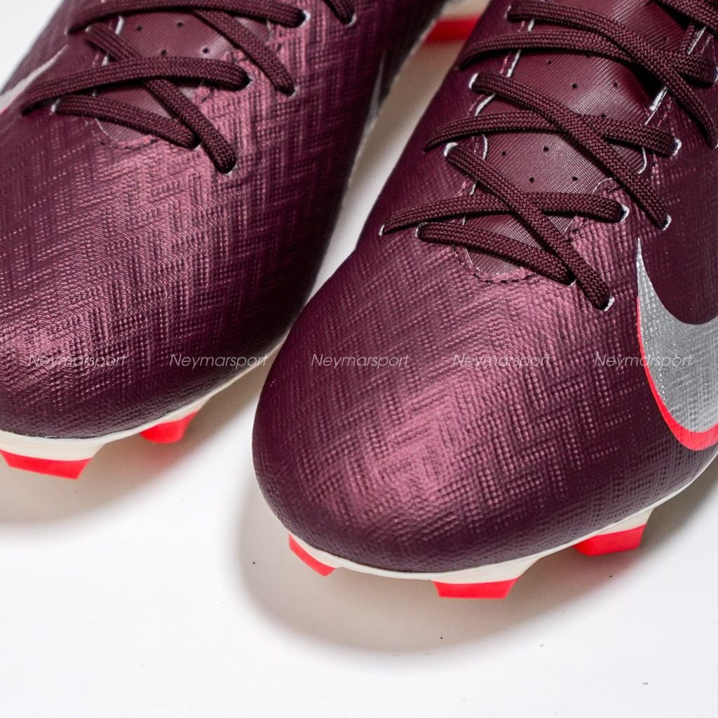 Giày đá bóng cỏ tự nhiên Nike Air Zoom Mercurial Vapor 16 Academy MG United - Burgundy Crush/Metallic Silver/Universal Red/Fossil IO8443-661
