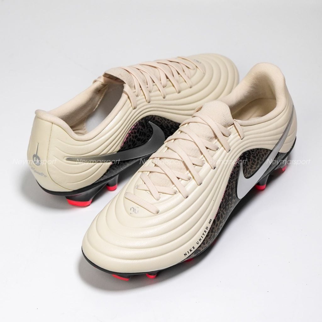 Giày đá bóng cỏ tự nhiên Nike Tiempo Maestro Academy MG United - Fossil/Metallic Silver/Burgundy Crush IO8461-201