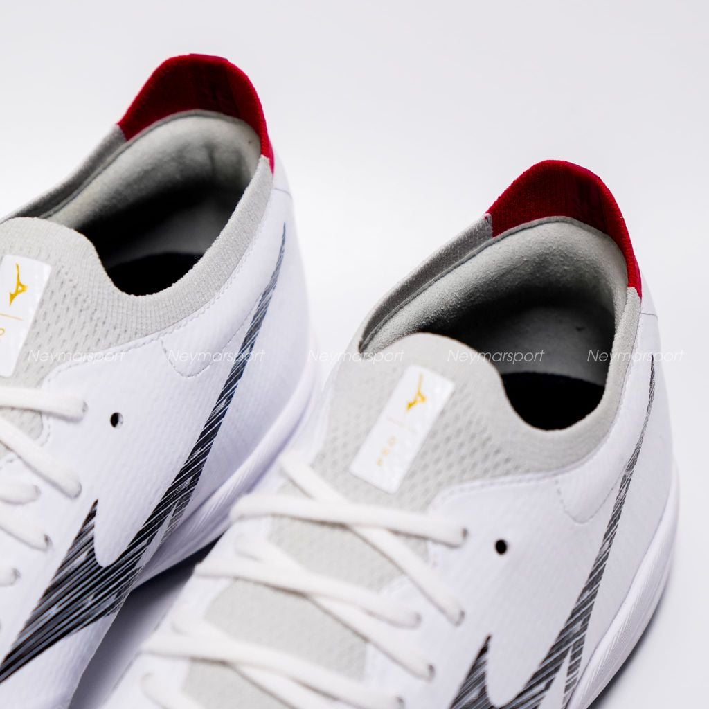 Giày đá bóng cỏ nhân tạo Mizuno Morelia Neo V Beta Pro TF - White/Black/Chinese Red P1GD269409