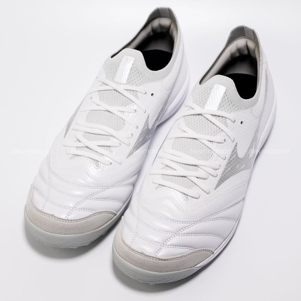 Giày đá bóng cỏ nhân tạo Mizuno Morelia Neo Sala Beta Made in Japan TF - White/Galaxy Silver version 2026 Q1GB269009