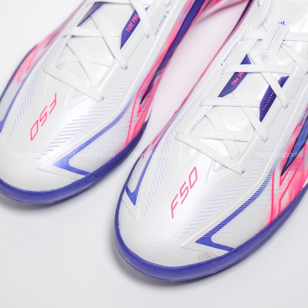 Giày đá bóng cỏ nhân tạo Adidas F50 Hyperfast Pro TF Chaos vs Control - Footwear white/Solar Purple/Solar Turbo KJ6092