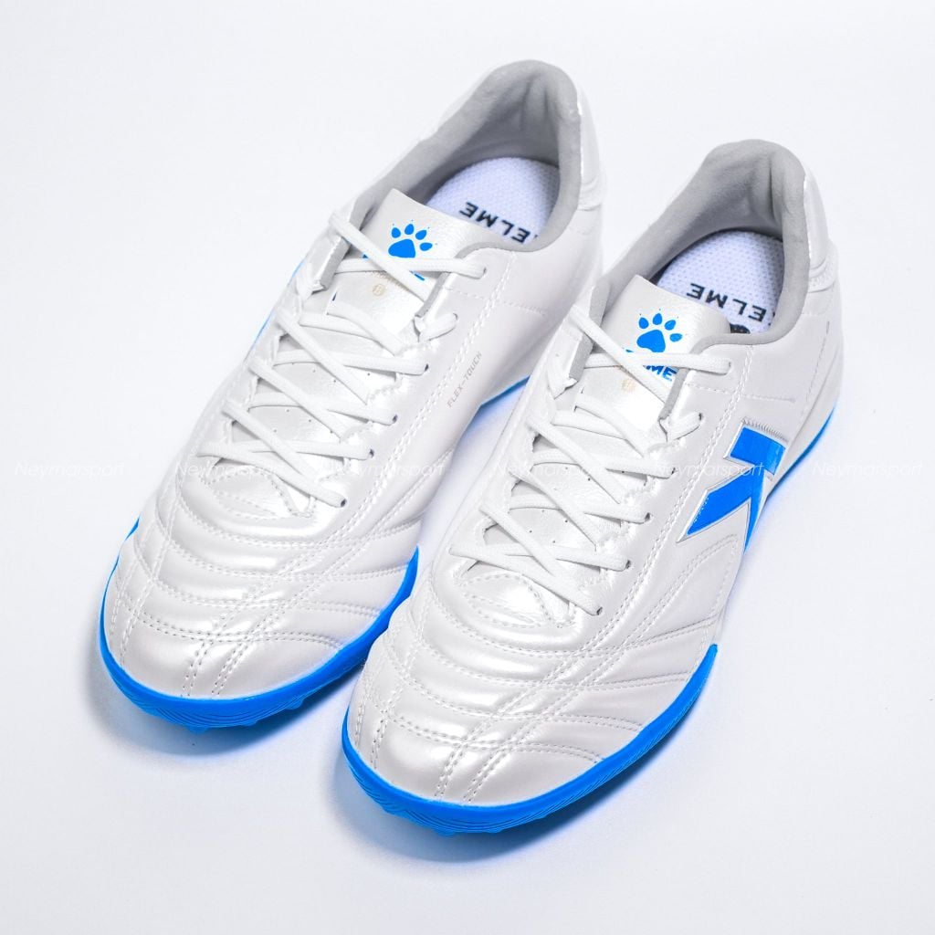 Giày đá bóng cỏ nhân tạo Kelme K-Fighting - White/Blue 8621ZX1474-162