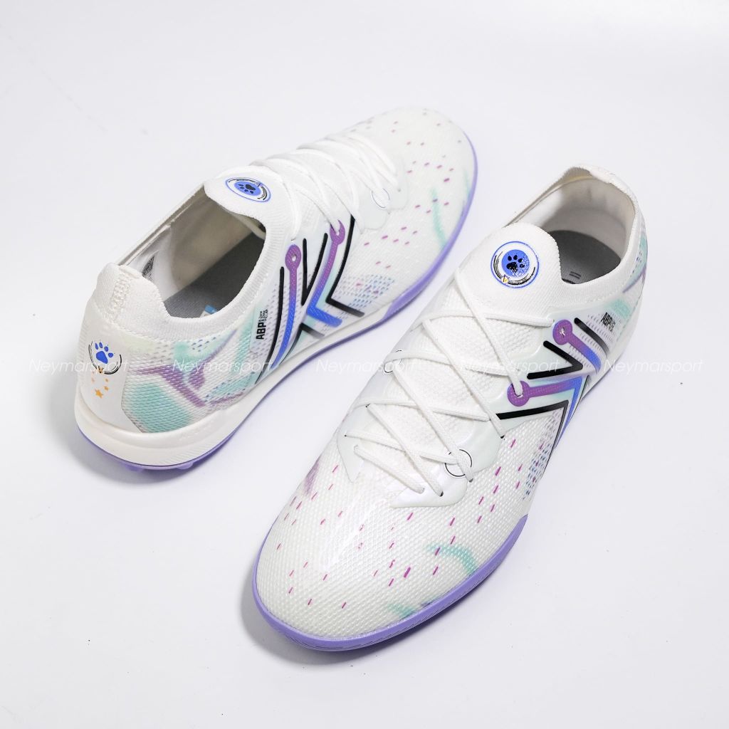 Giày đá bóng cỏ nhân tạo Kelme 5.0 TF - White/Multi Color 9521ZX1324-176