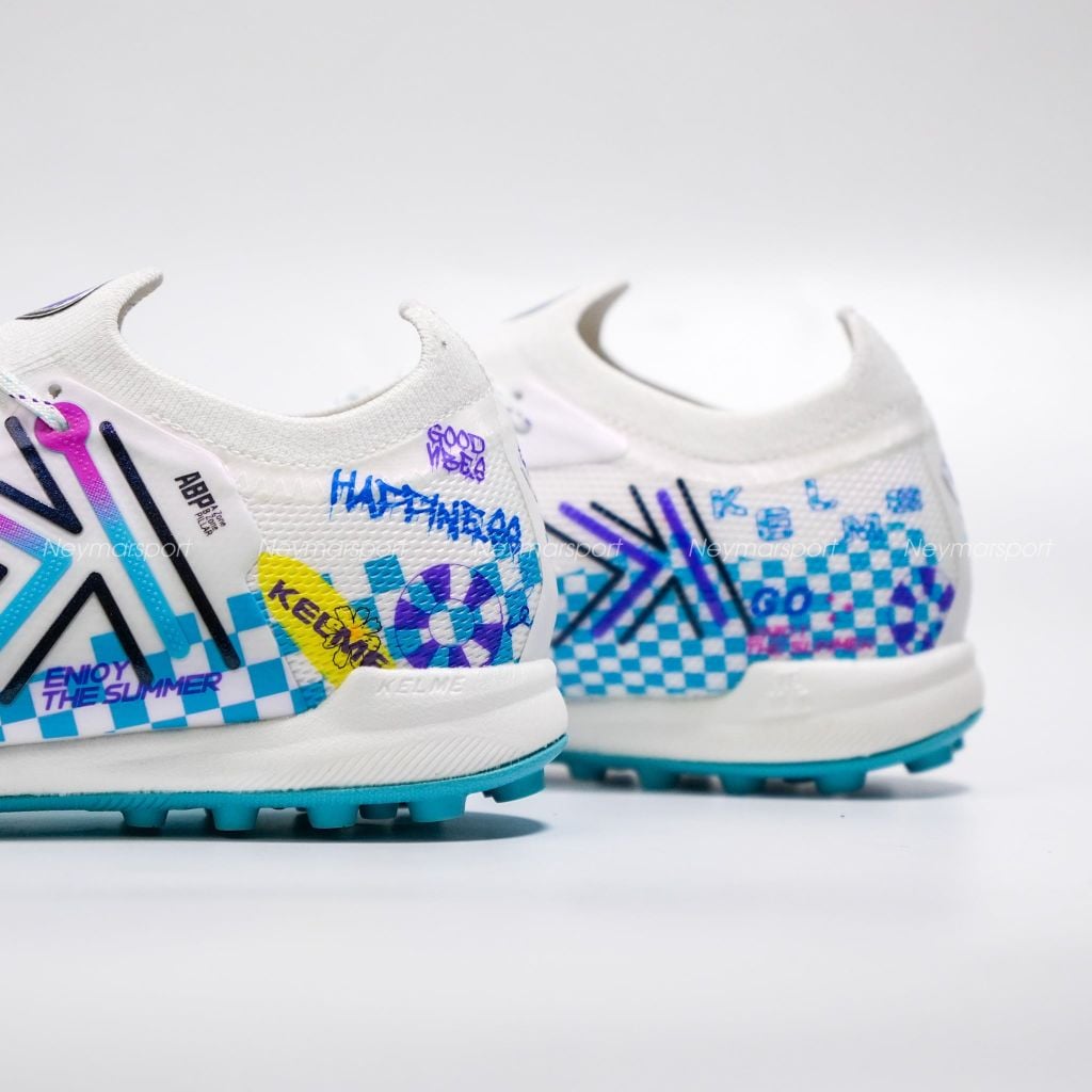 Giày đá bóng cỏ nhân tạo Kelme 5.0 TF - White/Royal Blue 9521ZX1324-104