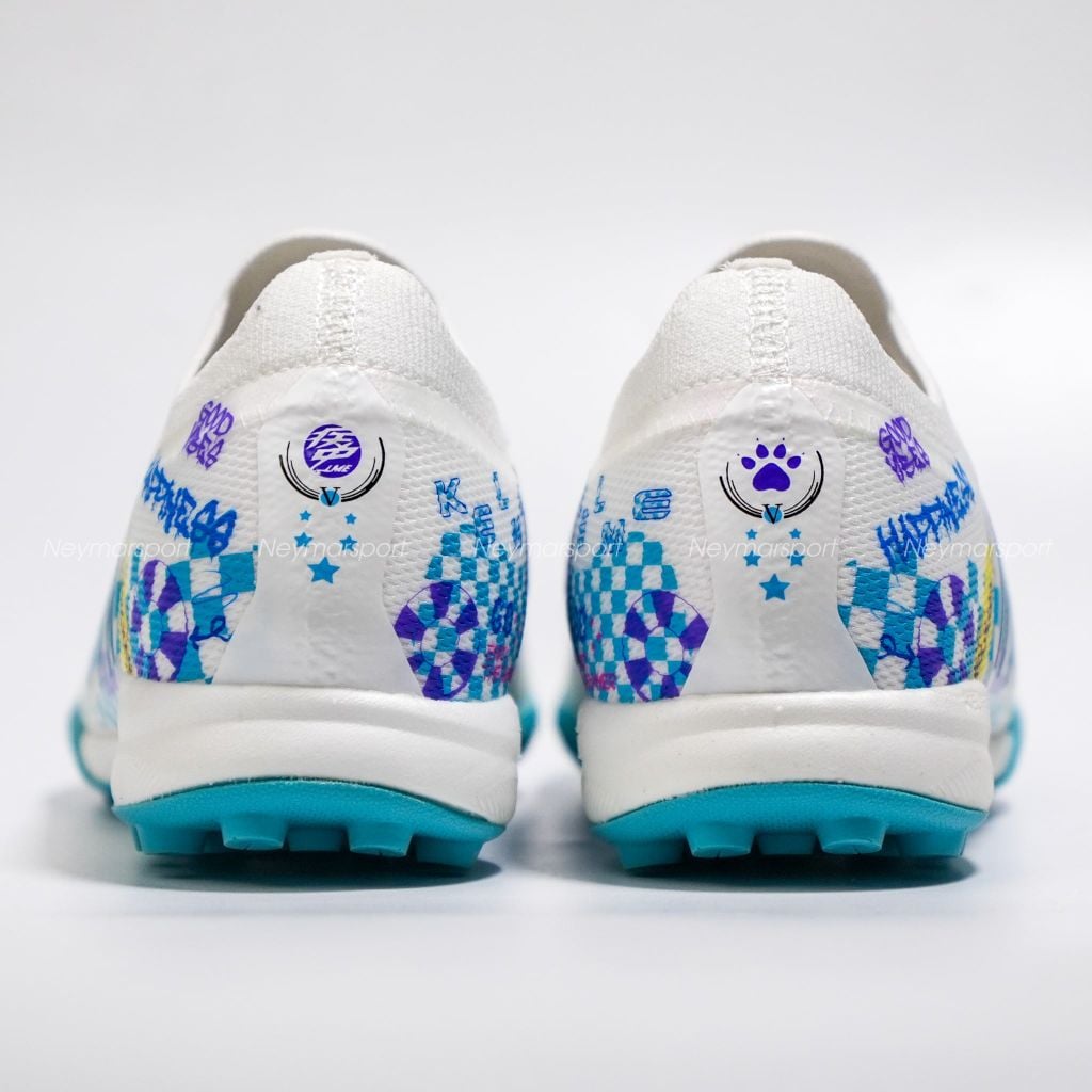 Giày đá bóng cỏ nhân tạo Kelme 5.0 TF - White/Royal Blue 9521ZX1324-104