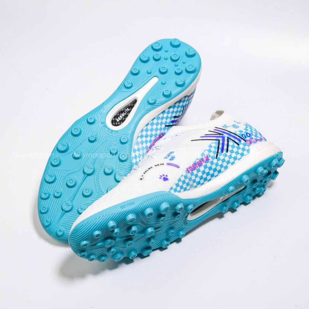 Giày đá bóng cỏ nhân tạo Kelme 5.0 TF - White/Royal Blue 9521ZX1324-104