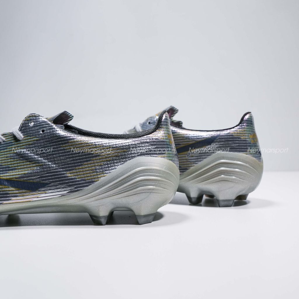 Giày đá bóng cỏ tự nhiên Mizuno Alpha II Elite FG Platinum Silver - Galaxy Silver/Gold P1GA256204