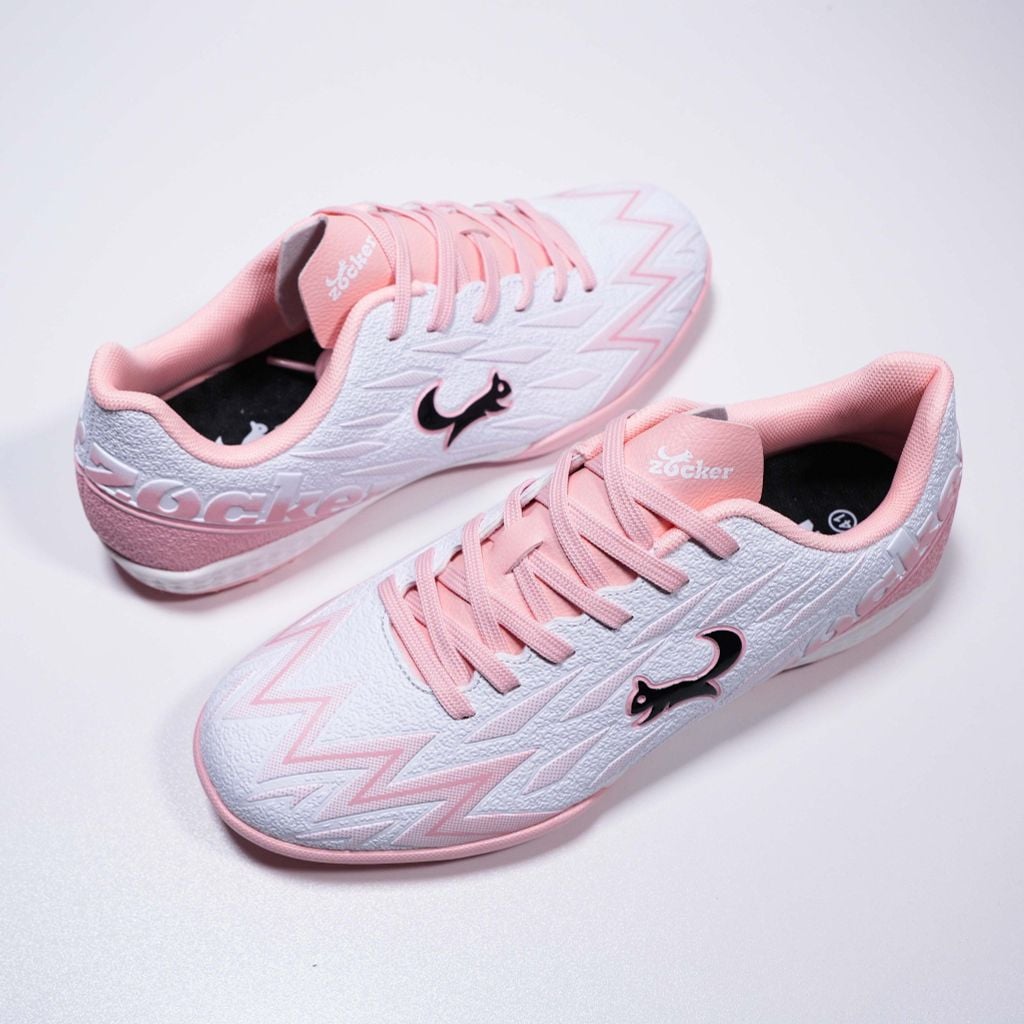 Giày đá bóng cỏ nhân tạo Zocker Inspire Pro Gen 2 - White/Pink SNS-009