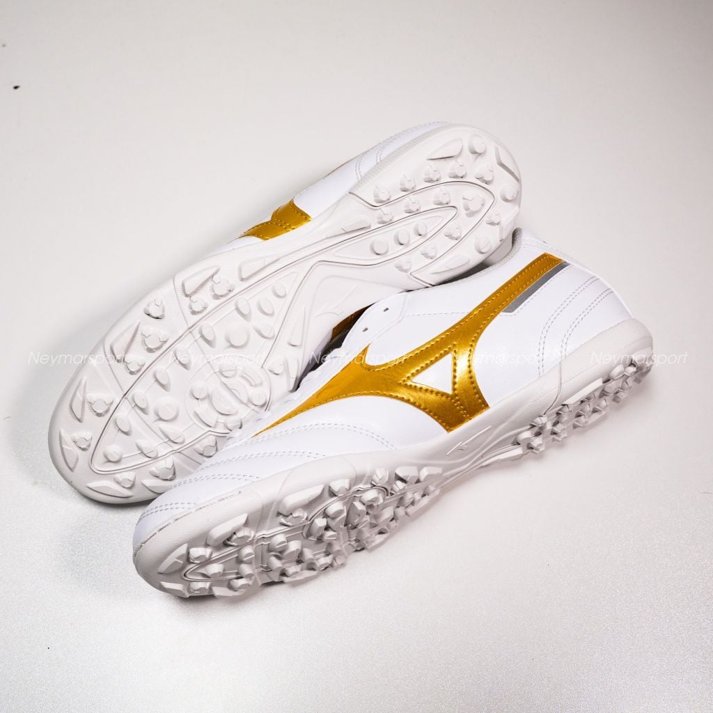 Giày đá bóng cỏ nhân tạo Mizuno Morelia II Club AS TF - White/Gold P1GD260850