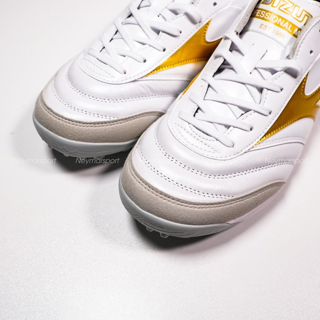 Giày đá bóng cỏ nhân tạo Mizuno Morelia Sala Elite AS TF - White/Gold Q1GB261250