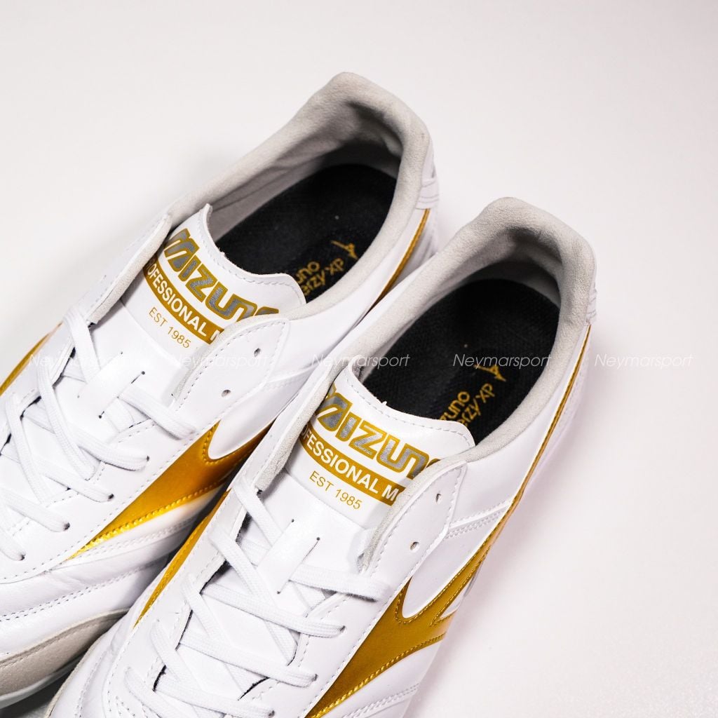 Giày đá bóng cỏ nhân tạo Mizuno Morelia Sala Elite AS TF - White/Gold Q1GB261250