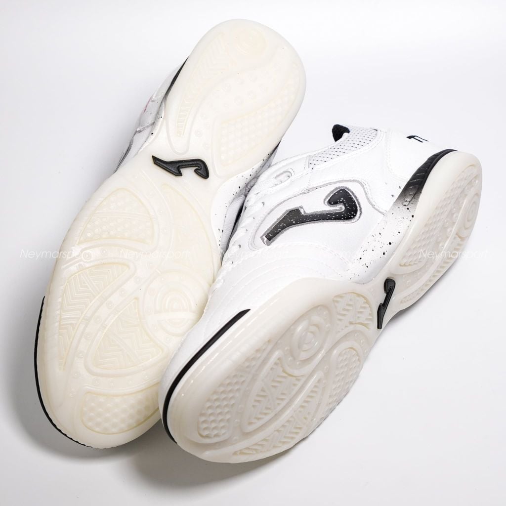 Giày đá bóng Futsal Joma Top Flex 2602 IN - White/Black TOPW2602IN