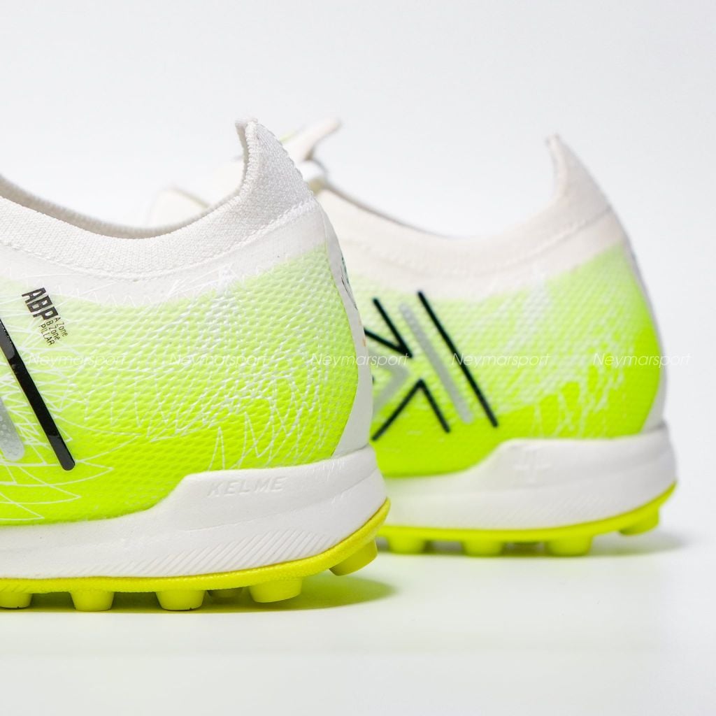 Giày đá bóng cỏ nhân tạo Kelme 5.0 TF - White/Green 9521ZX1324-105