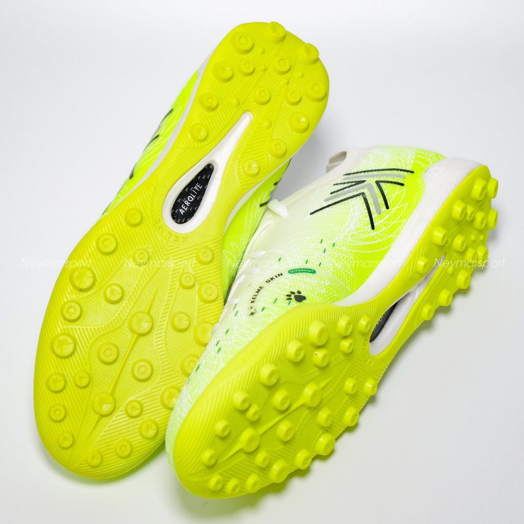 Giày đá bóng cỏ nhân tạo Kelme 5.0 TF - White/Green 9521ZX1324-105