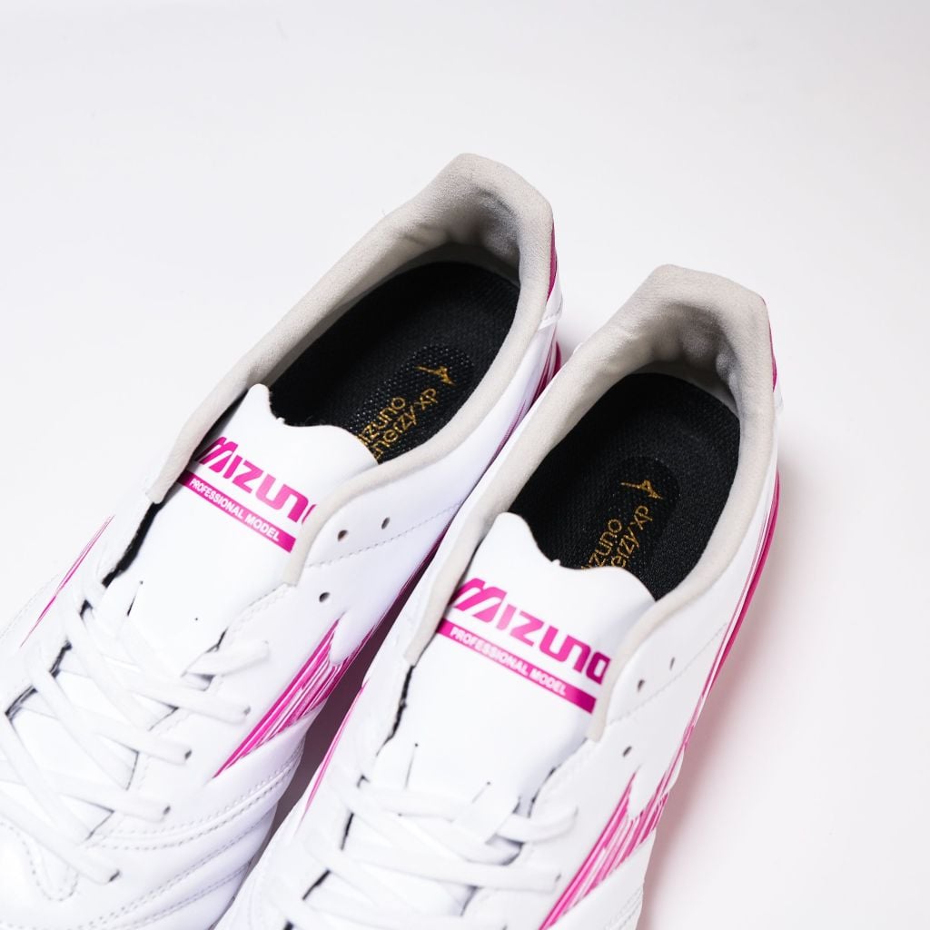 Giày đá bóng cỏ nhân tạo Mizuno Morelia Neo IV Pro TF Blazing Flair - White/Fuchsia Purple P1GD263564