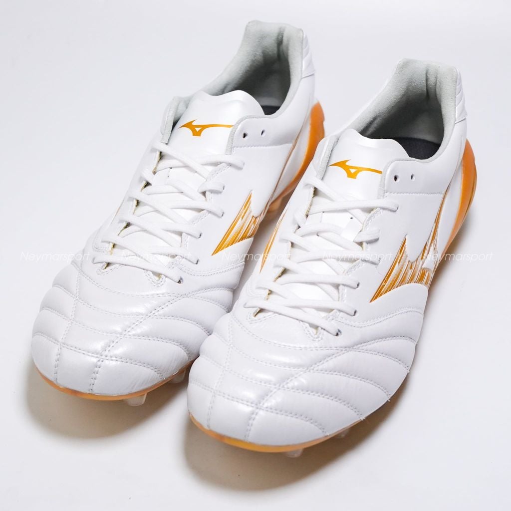 Giày đá bóng cỏ tự nhiên Mizuno Monarcida Neo III ELITE FG - White/Gold P1GA262050