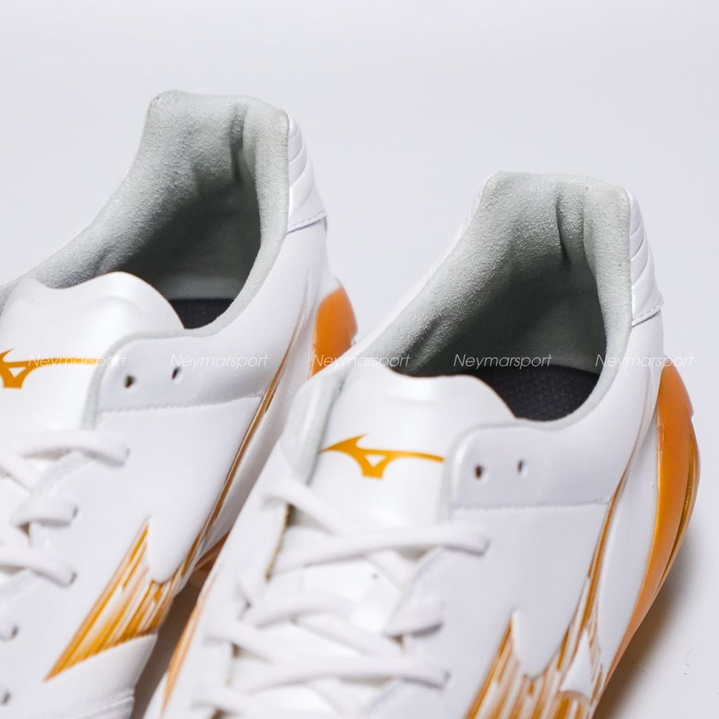 Giày đá bóng cỏ tự nhiên Mizuno Monarcida Neo III ELITE FG - White/Gold P1GA262050