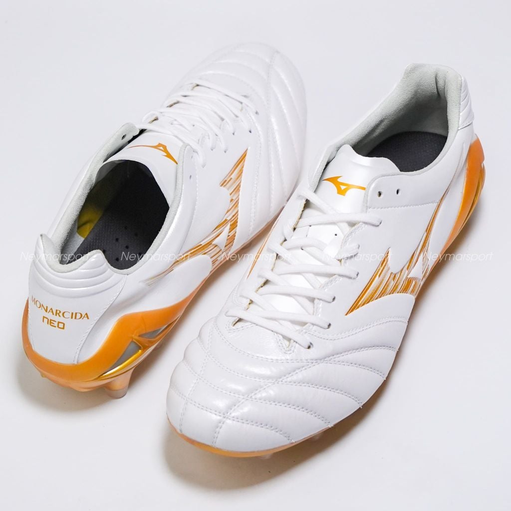 Giày đá bóng cỏ tự nhiên Mizuno Monarcida Neo III ELITE FG - White/Gold P1GA262050
