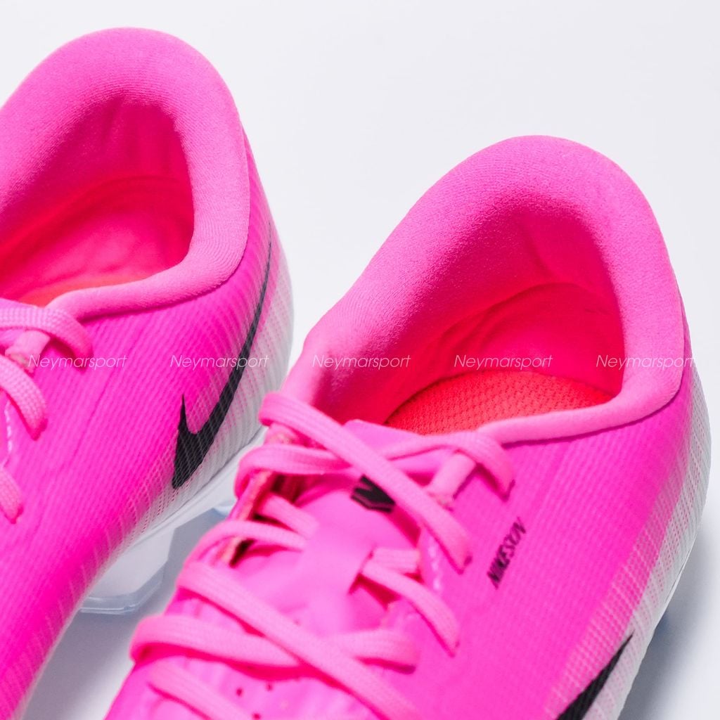 Giày bóng đá cỏ tự nhiên Nike Mercurial Vapor 17 Academy FG/MG Breakout - Pink/White/Black IO8228-900