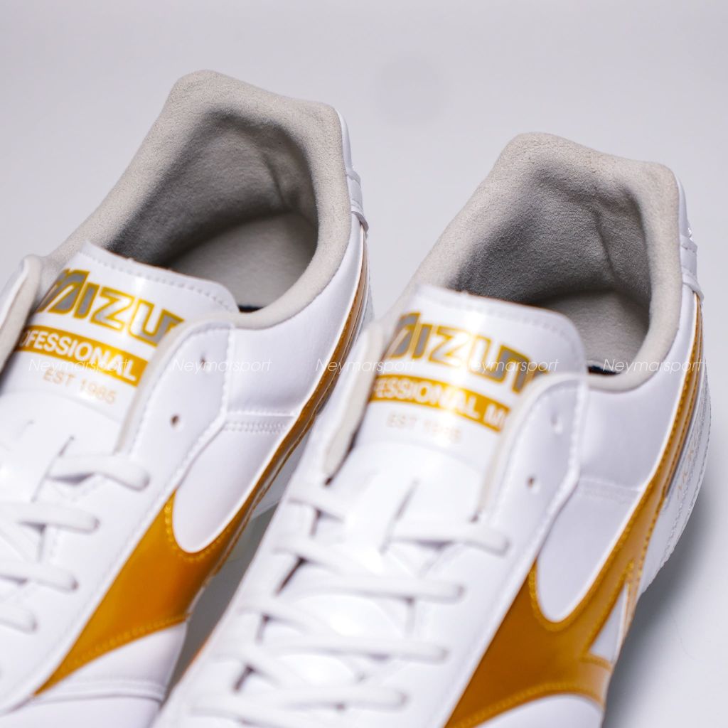 Giày đá bóng cỏ tự nhiên Mizuno Morelia II Pro FG - White/Gold P1GA260650