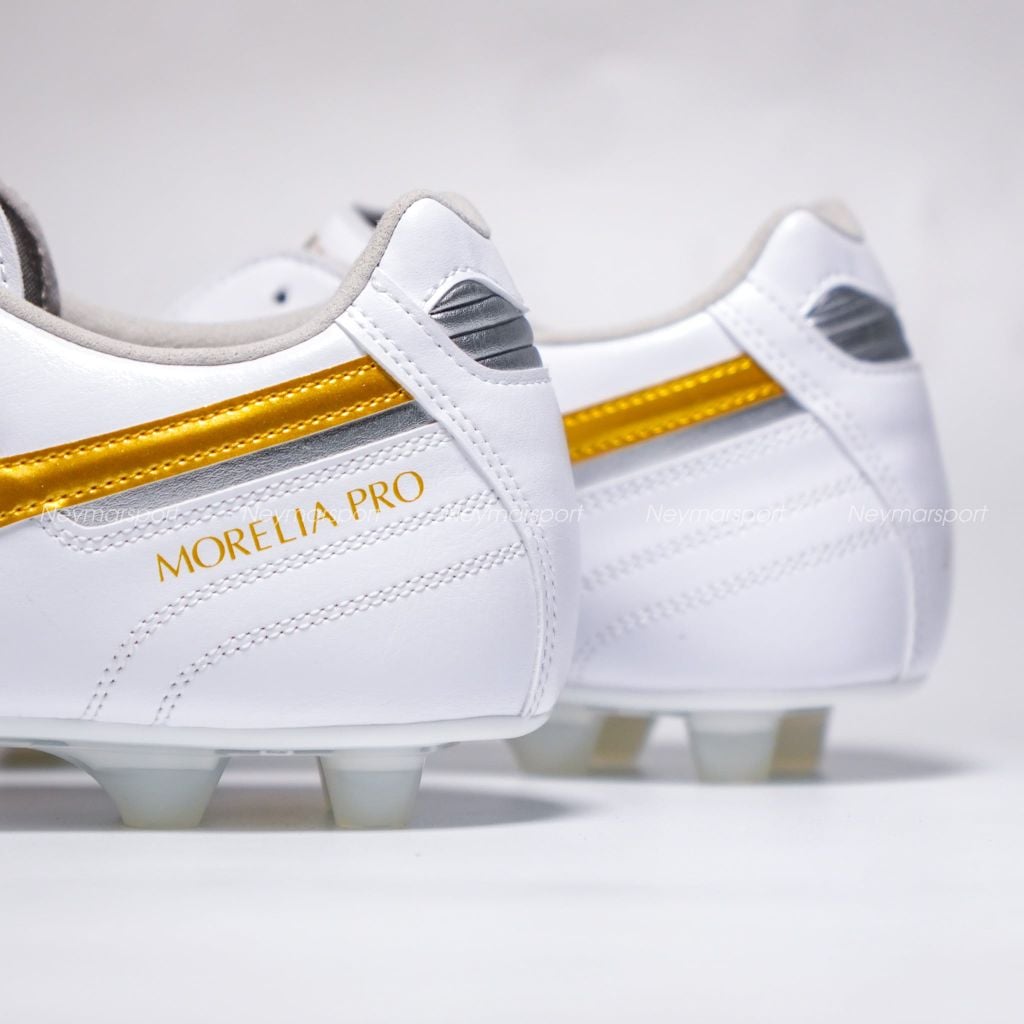 Giày đá bóng cỏ tự nhiên Mizuno Morelia II Pro FG - White/Gold P1GA260650