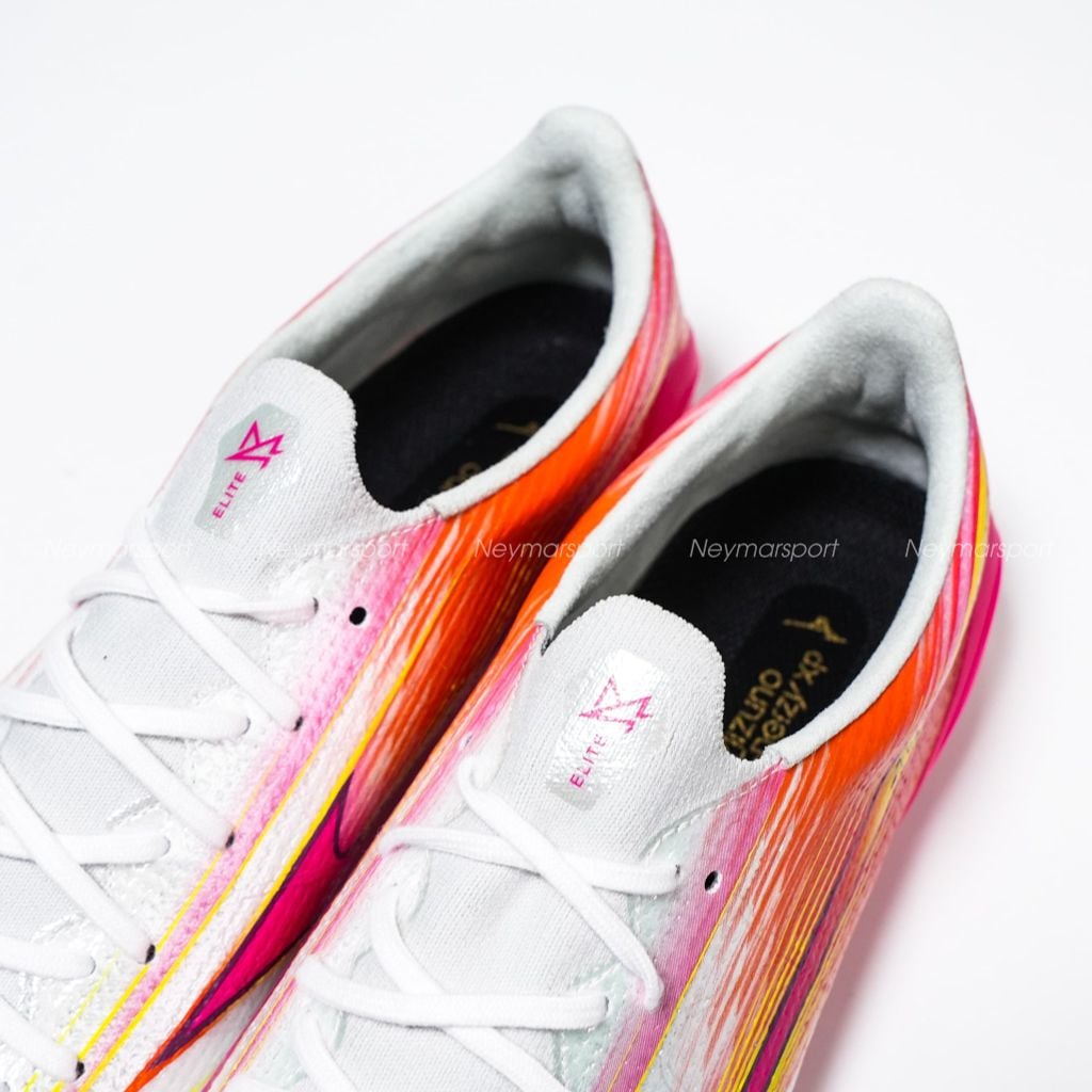 Giày đá bóng cỏ tự nhiên Mizuno Alpha III Elite AG Blazing Flair - White/Fuchsia Purple P1GA266364