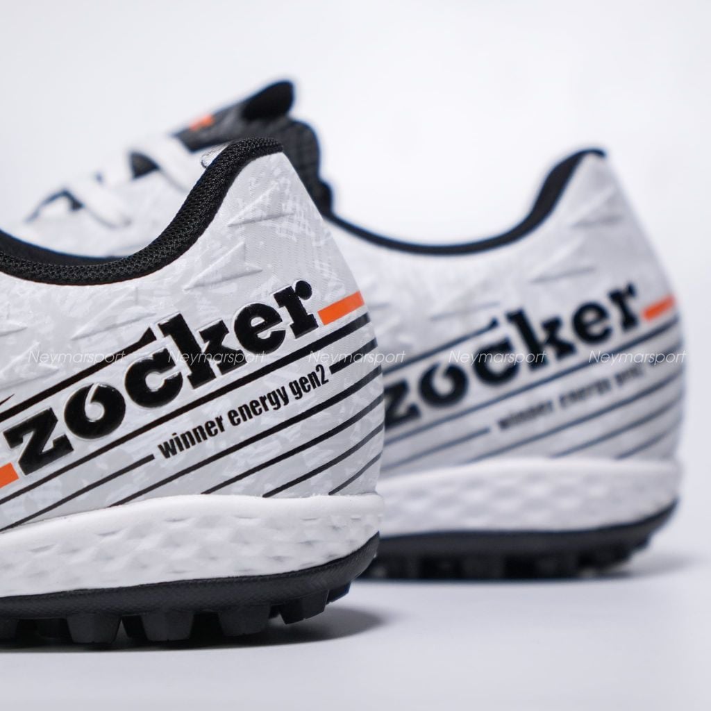 Giày đá bóng cỏ nhân tạo Zocker Winner Energy Gen II - White/Black SNS-010-WB
