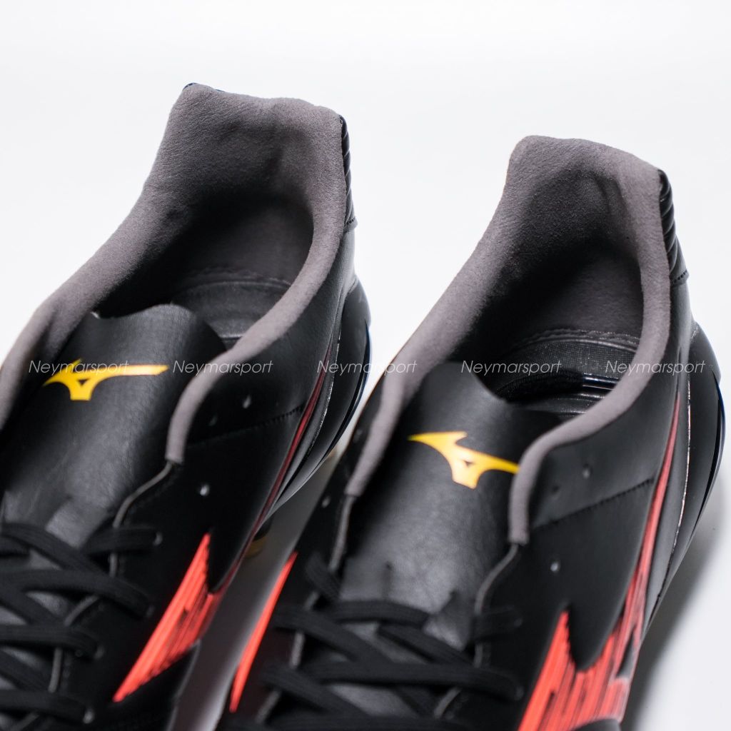 Giày đá bóng cỏ tự nhiên Mizuno Monarcida Neo III PRO FG Bright Black - Black/Red