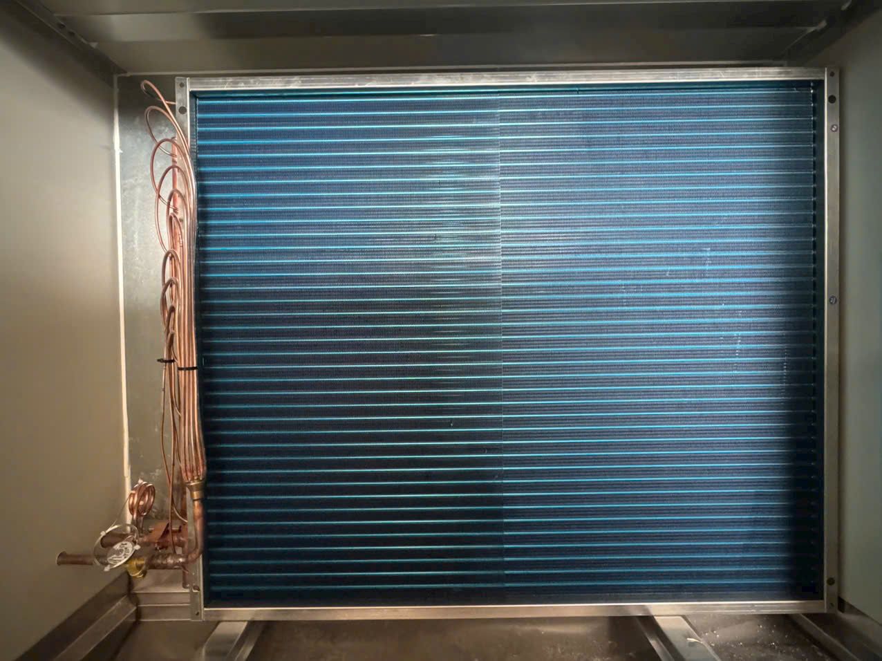 AIR HANDLING UNITS. THIẾT BỊ XỬ LÝ KHÔNG KHÍ - MODEL: AHU CWA-85HP