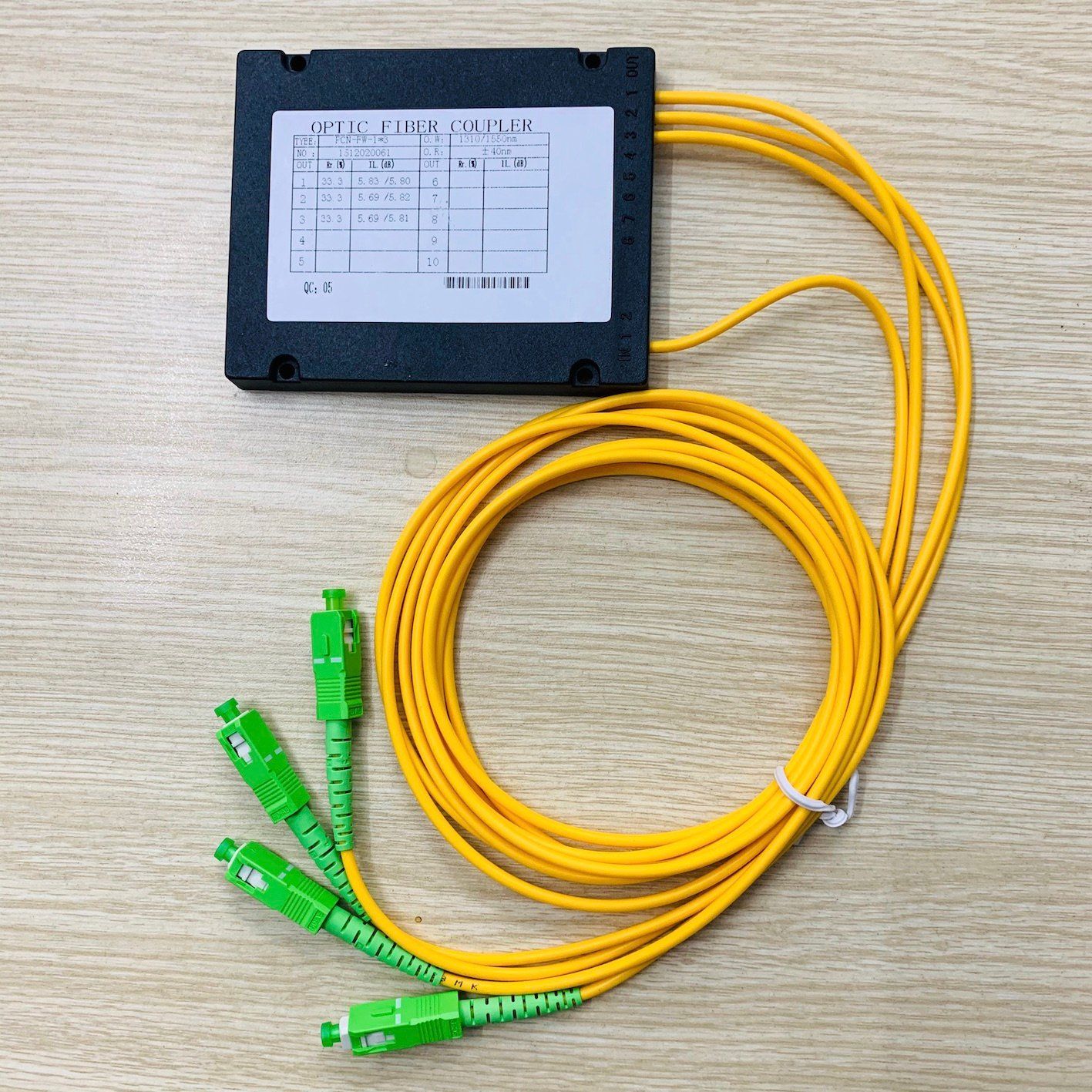 Bộ chia quang FBT 1x3 SC/APC tỉ lệ 33.3/33.3/33.3% dài 1M, phi 3.0mm