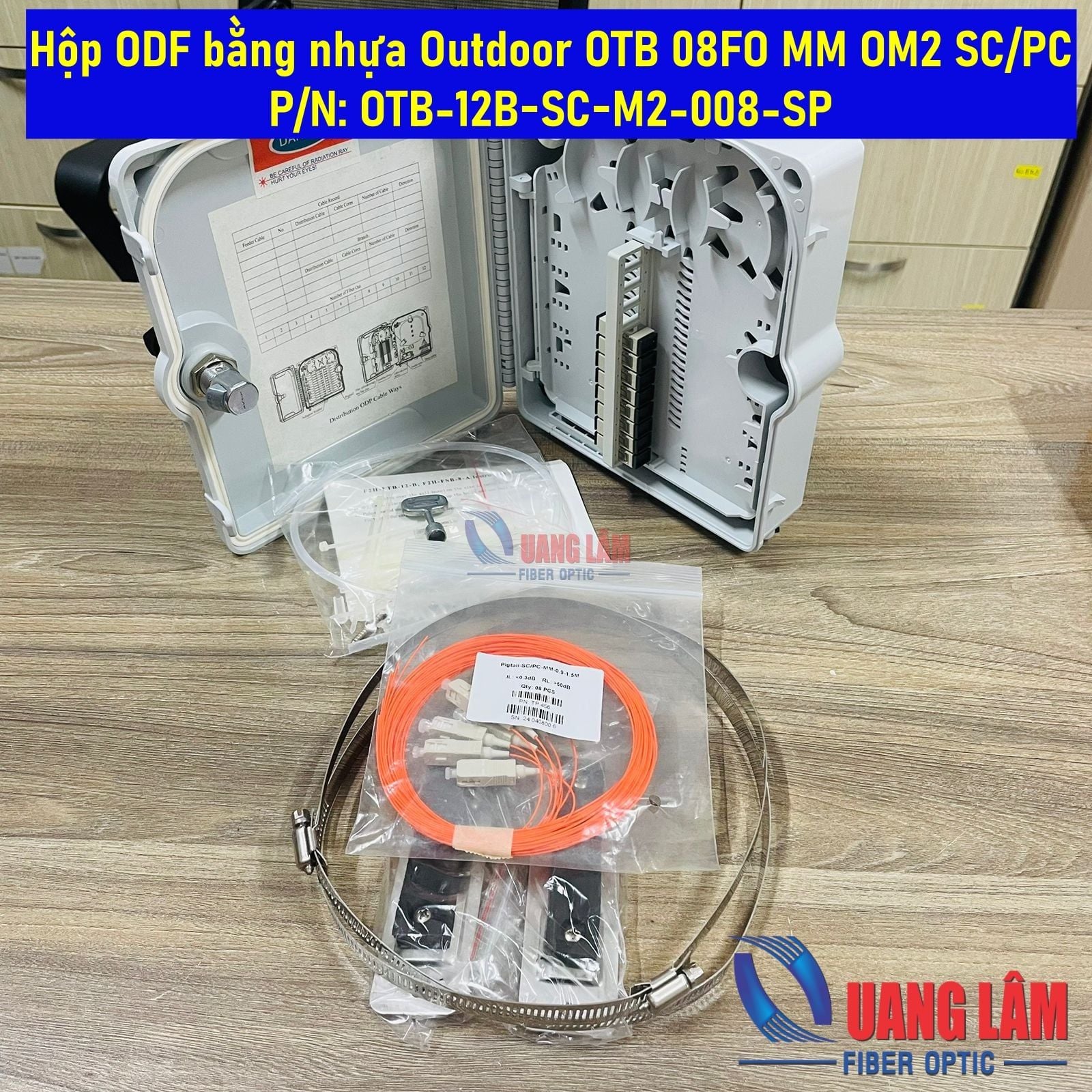 Hộp ODF bằng nhựa Outdoor OTB 08FO MM OM2 SC/PC (08 Adapter SC/PC, 08 Dây nối quang đa mốt MM OM2 SC/PC dài 1.5M phi 0.9mm, 08 Ống co nhiệt, Phụ kiện treo cột/tường) - P/N: OTB-12B-SC-M2-008-SP