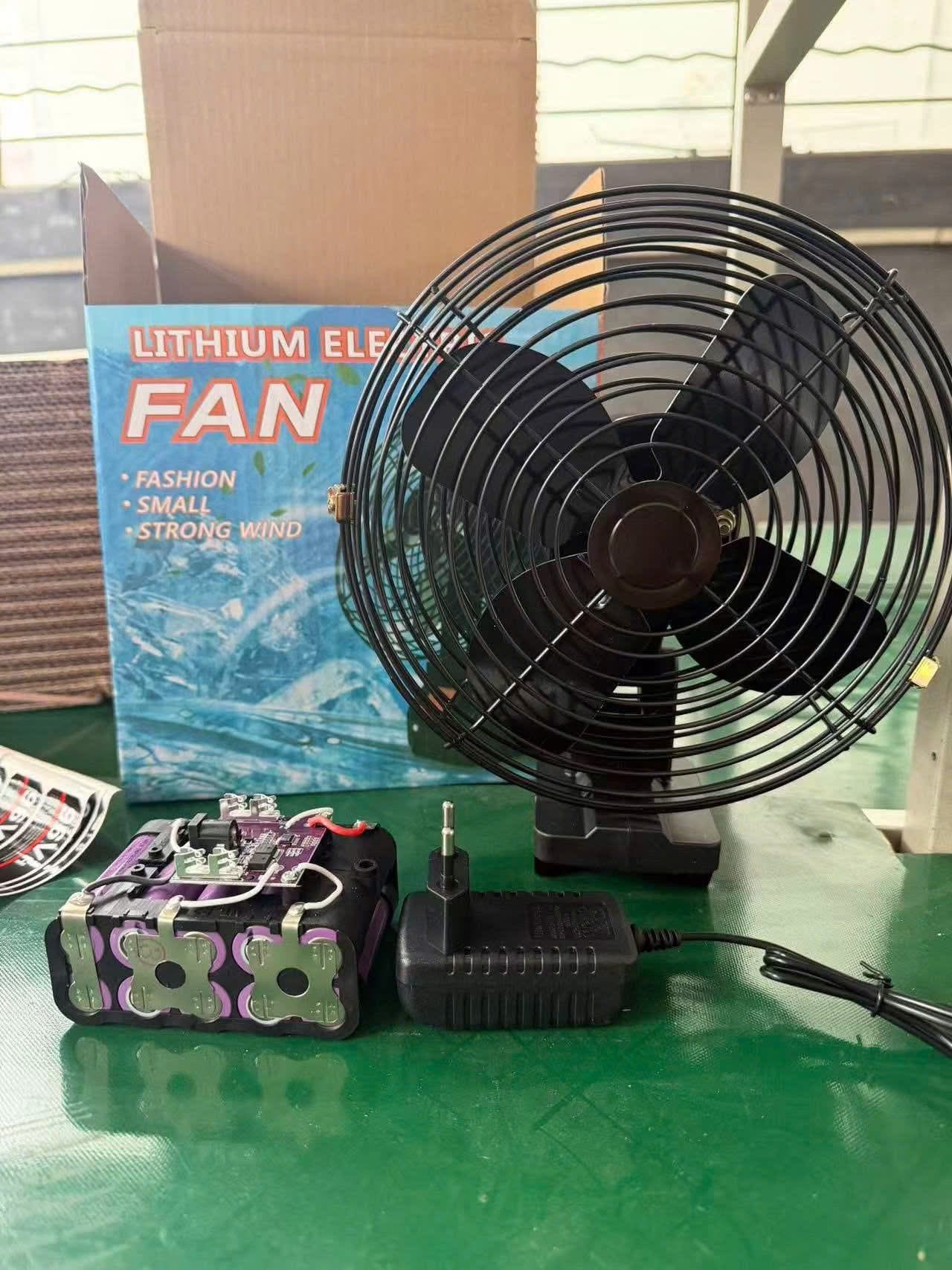  Quạt Tích Điện Lồng Sắt S10 – Pin 10 Cell, Dùng 5-6 Tiếng, Siêu Bền, Gió mạnh (cgd) 