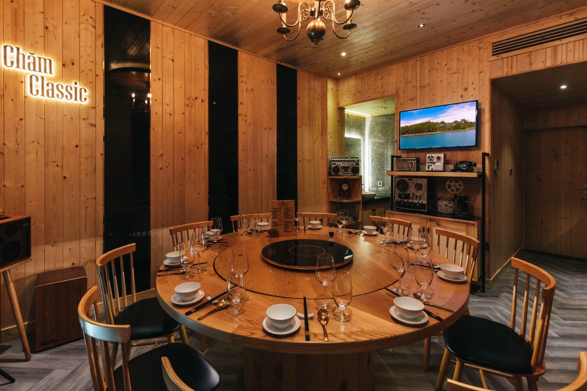 CHĂM CLASSIC (Dining Room)