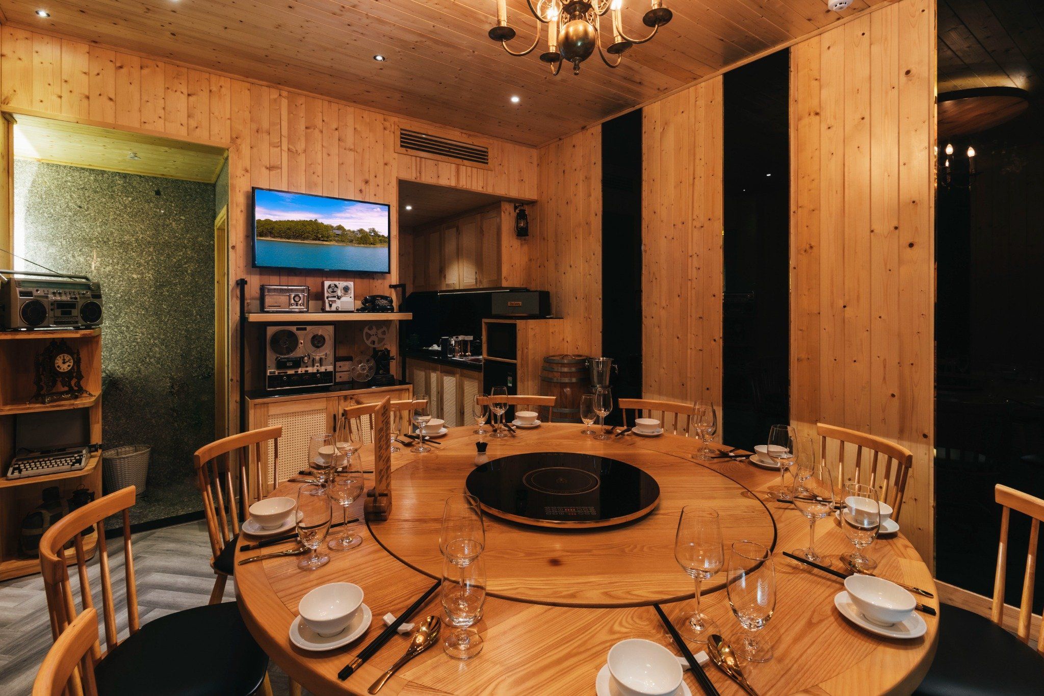 CHĂM CLASSIC (Dining Room)