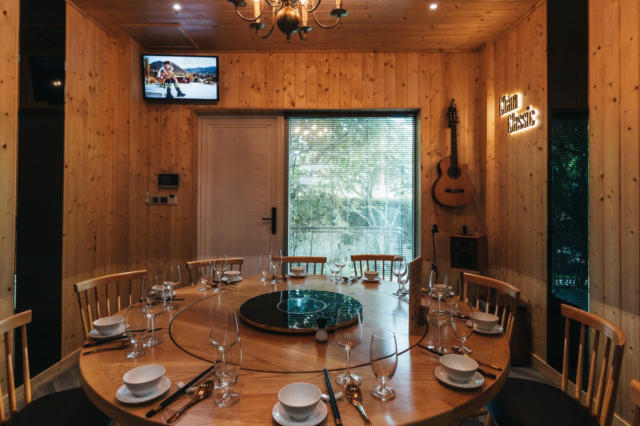 CHĂM CLASSIC (Dining Room)