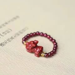  Nhẫn Đá Phong Thuỷ Cao Cấp - Con Tỳ Hưu Đá Chu Sa & Đá Garnet Thiên Nhiên May Mắn 