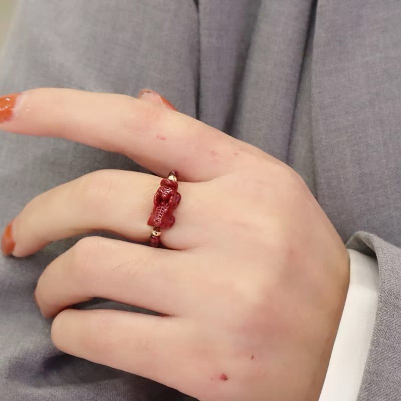  Nhẫn Đá Phong Thuỷ Cao Cấp - Con Tỳ Hưu Đá Chu Sa & Đá Garnet Thiên Nhiên May Mắn 