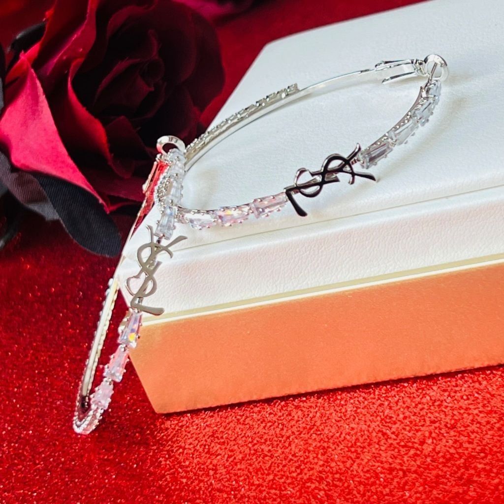  Bông Tai Khoen Tròn YSL Màu Trắng 5,5cm Pha Lê (BU) 