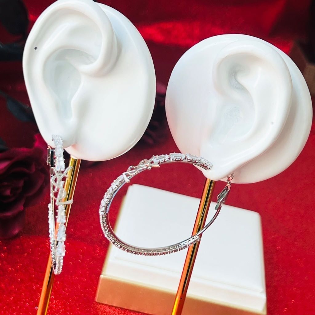  Bông Tai Khoen Tròn YSL Màu Trắng 5,5cm Pha Lê (BU) 