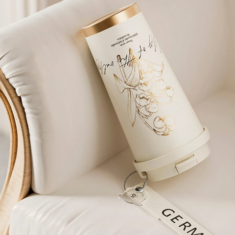  Ly giữ nhiệt inox GERM GE-23AW-B47 500ml Hoa Huệ Thung Lũng – Giữ nhiệt lâu, nắp 3 trong 1 tiện lợi 