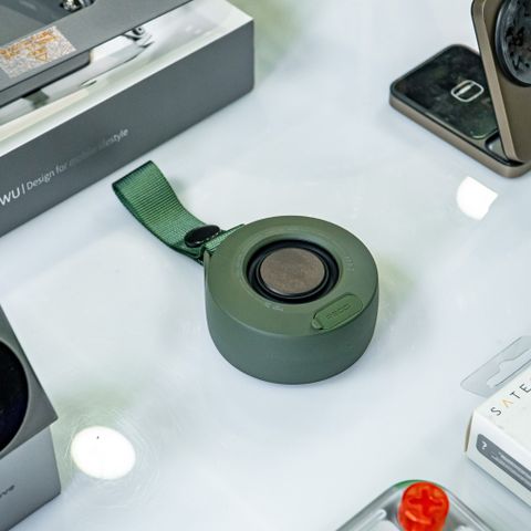  Loa Bluetooth Mini RSK-W26 Xanh Lá | Bluetooth 5.3 | Âm Thanh 5W Sống Động | Pin 2H | Thiết Kế Gọn Nhẹ 179g | Chống Trượt Bền Bỉ 
