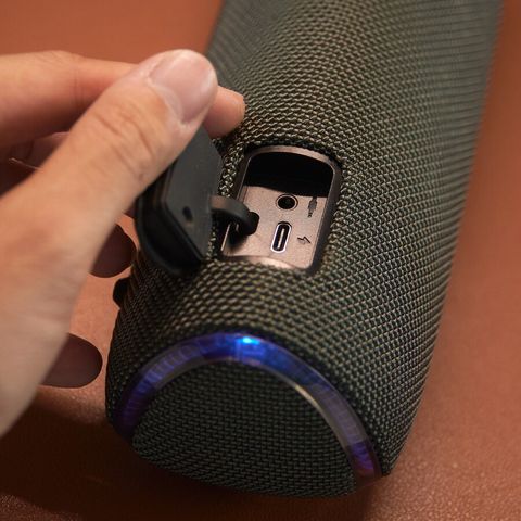  Loa Bluetooth Wise Tiger F10C – Âm Thanh 360°, Chống Nước IPX5, Bluetooth 5.3 