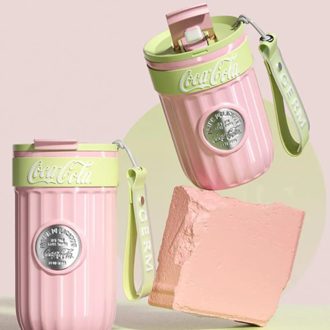  Ly giữ nhiệt GERM GE-CK23AW-B66 500ml Coca-Cola – Giữ nhiệt 7 lớp, thiết kế huy hiệu trẻ trung 