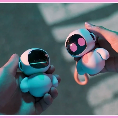  Robot AI Eiliko - Energize Lab: Bạn Đồng Hành Di Động, Thay Đổi Trang Phục, Biểu Cảm Đa Dạng 