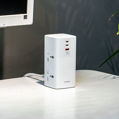  Ổ Cắm Điện Cao Cấp Tanaka TNK OD34026 – 3 Cổng Sạc Siêu Nhanh USB-C PD 70W & USB-A 30W, Tổng Công Suất 2500W 