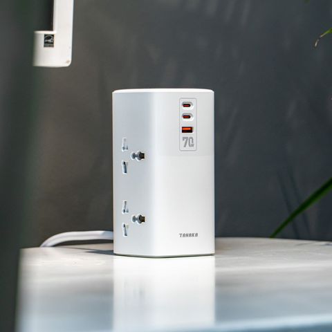  Ổ Cắm Điện Cao Cấp Tanaka TNK OD34026 – 3 Cổng Sạc Siêu Nhanh USB-C PD 70W & USB-A 30W, Tổng Công Suất 2500W 
