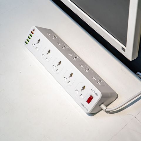  Ổ Cắm Điện Đa Năng LDNIO SC10610 - 10 Ổ Cắm + 6 Cổng Sạc USB & Type-C, Công Suất 2500W, Tự Ngắt An Toàn, Chống Cháy Chuẩn EU 