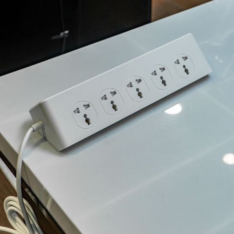  Ổ Cắm Điện Đa Năng LDNIO SC10610 - 10 Ổ Cắm + 6 Cổng Sạc USB & Type-C, Công Suất 2500W, Tự Ngắt An Toàn, Chống Cháy Chuẩn EU 